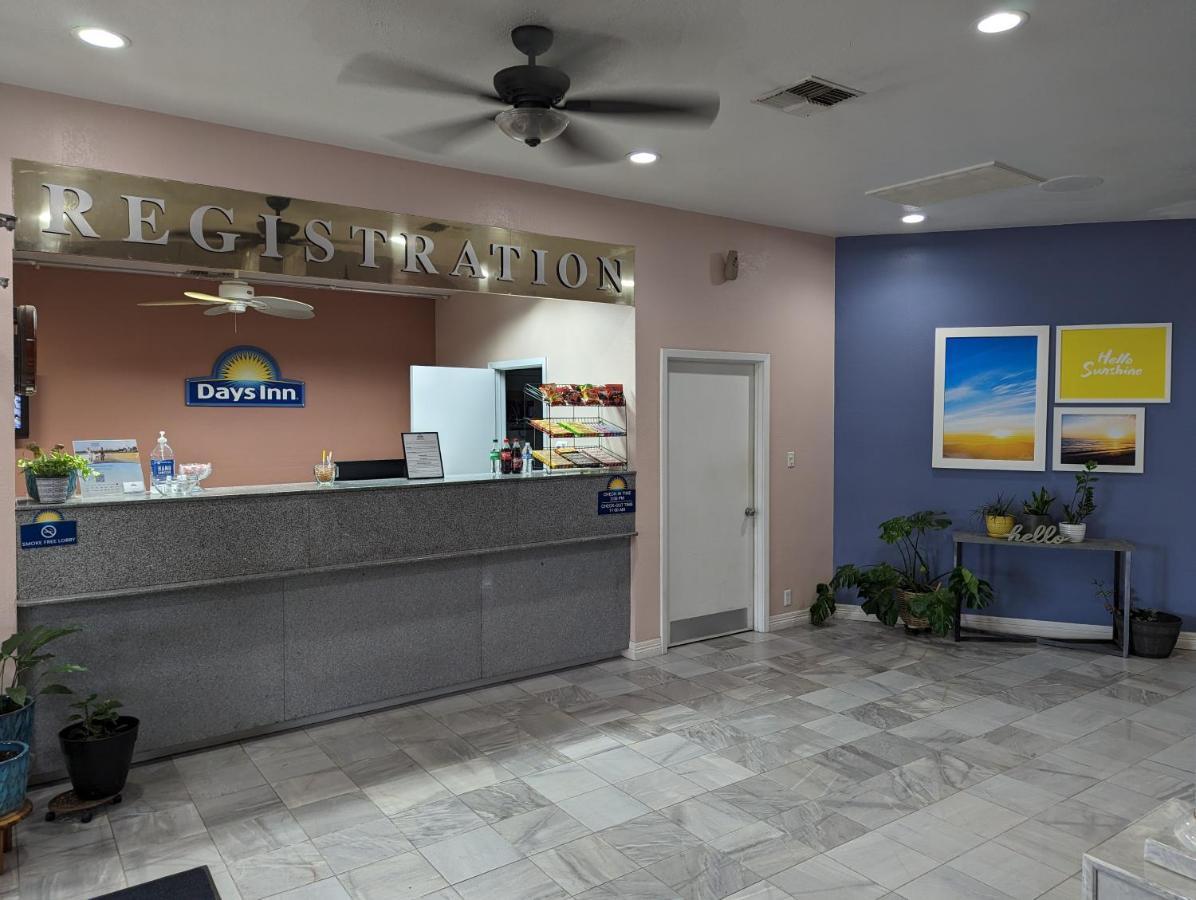Days Inn By Wyndham Portland/Corpus Christi Bagian luar foto