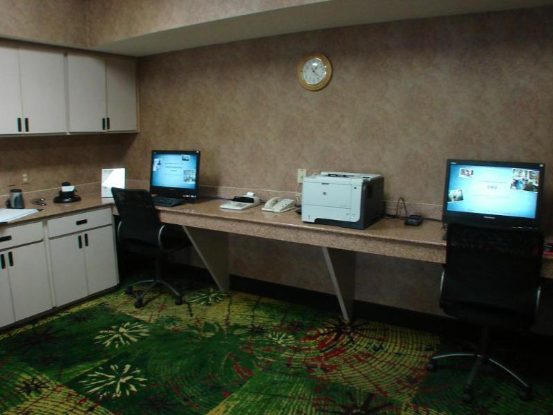 Days Inn By Wyndham Portland/Corpus Christi Bagian luar foto